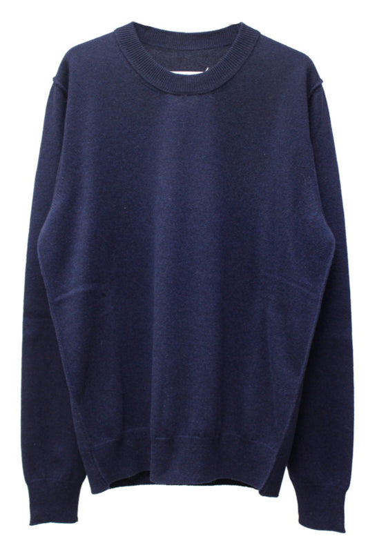 クルーネックニット