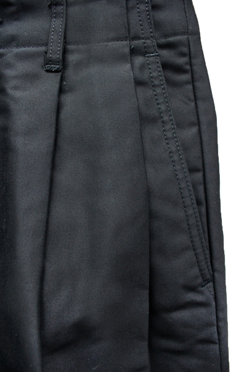 TUCK WIDE PANTS