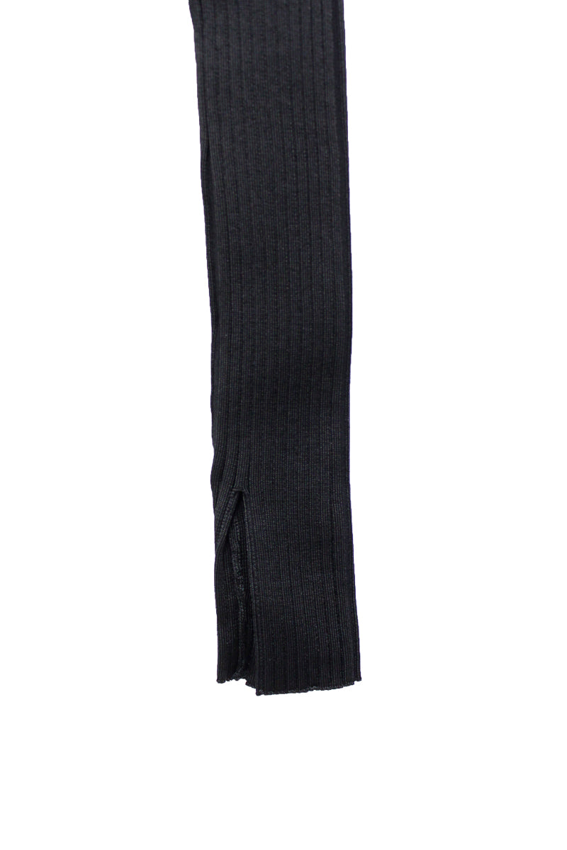 リブタートルニット