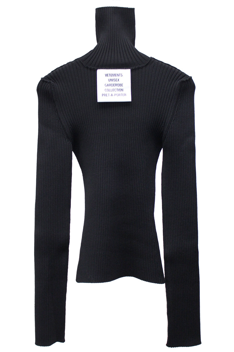 BIG LABEL INSIDE-OUT KNITTED