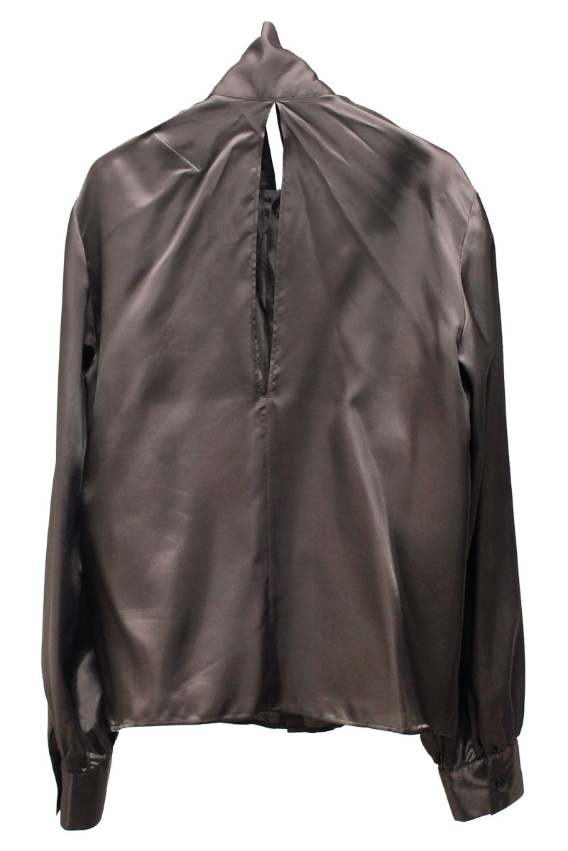 ツイストボウシャツ