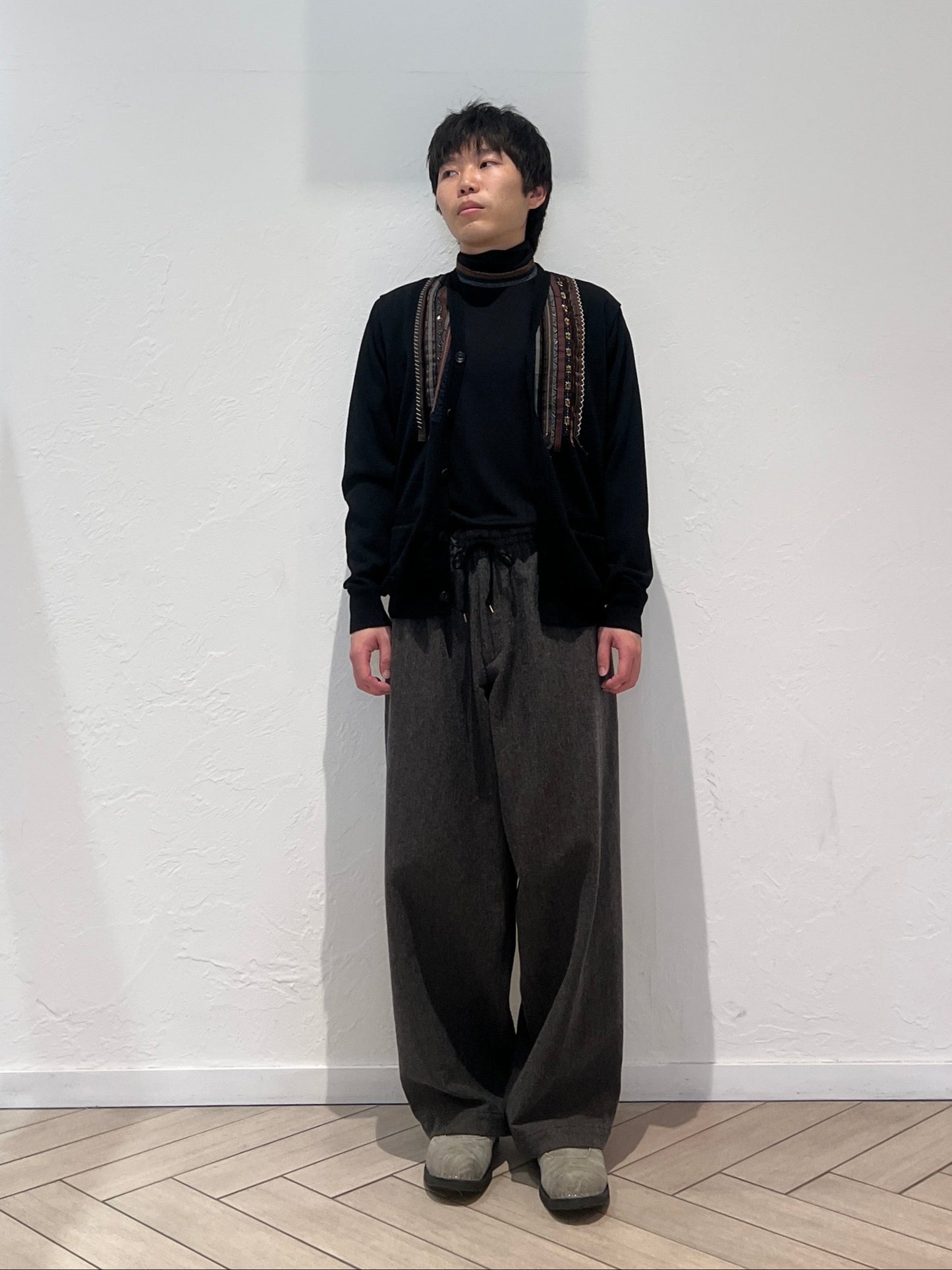Vネックカーディガン(MEN)【25AW】