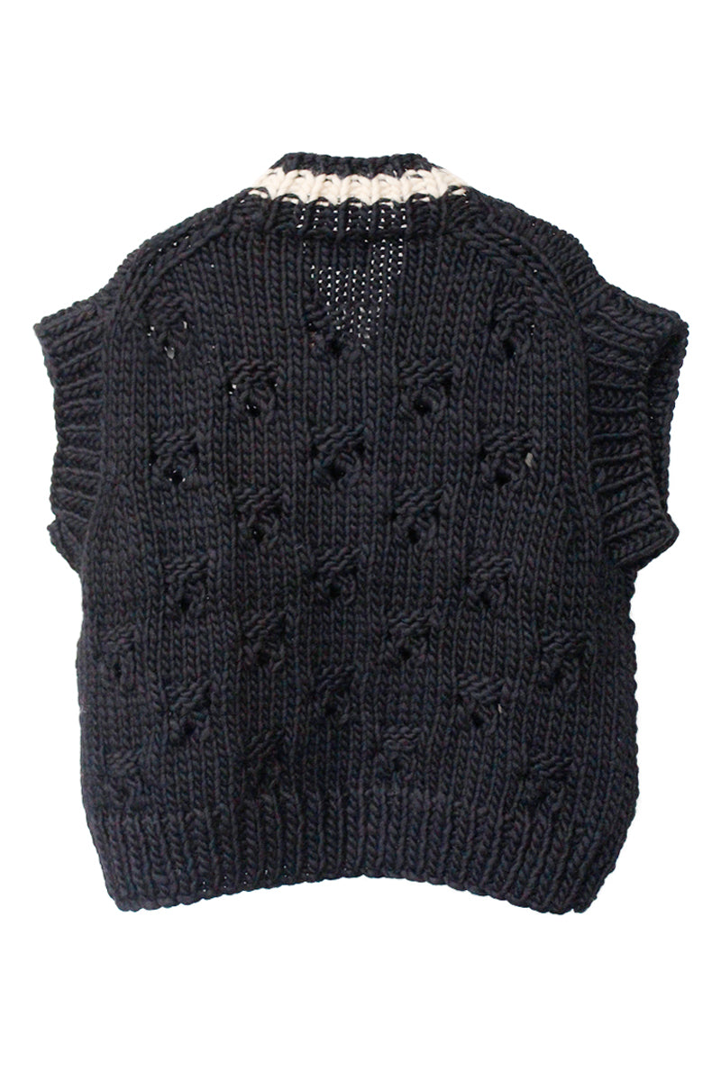 Vネックベスト【25AW】