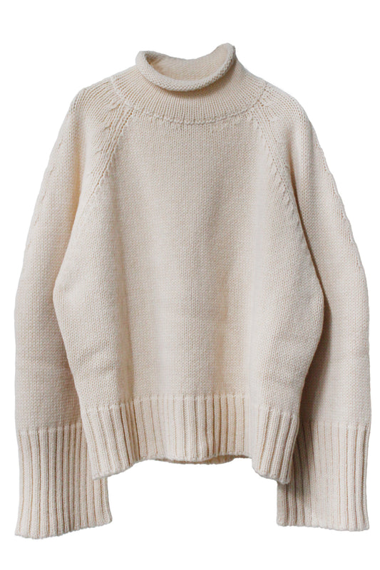 ハイネックニット