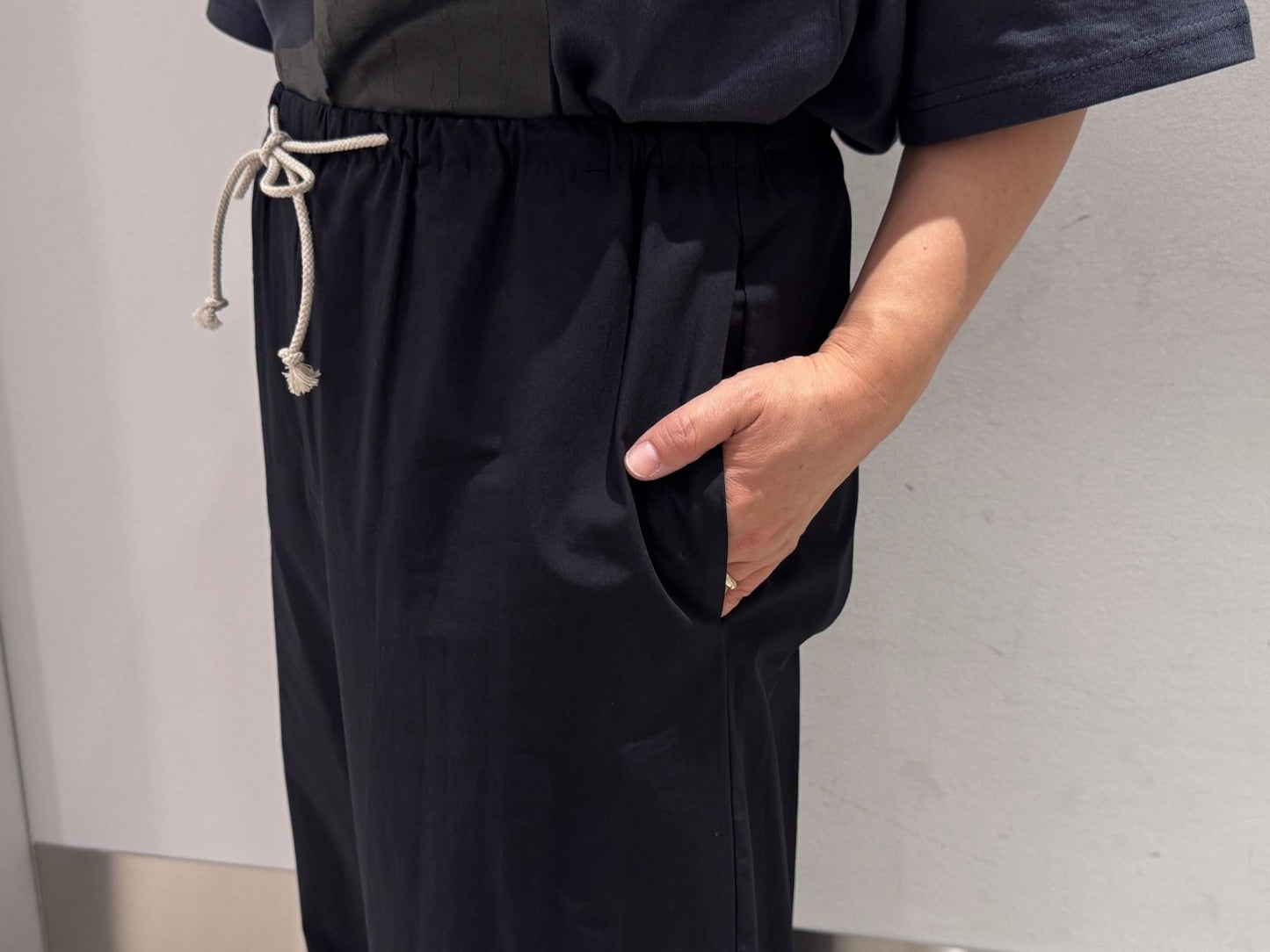 ワイドパンツ