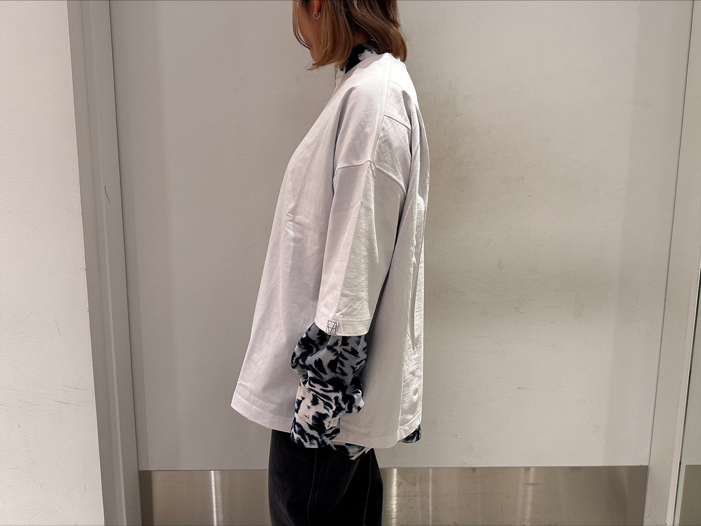MGSバックミニプリントタックTシャツ