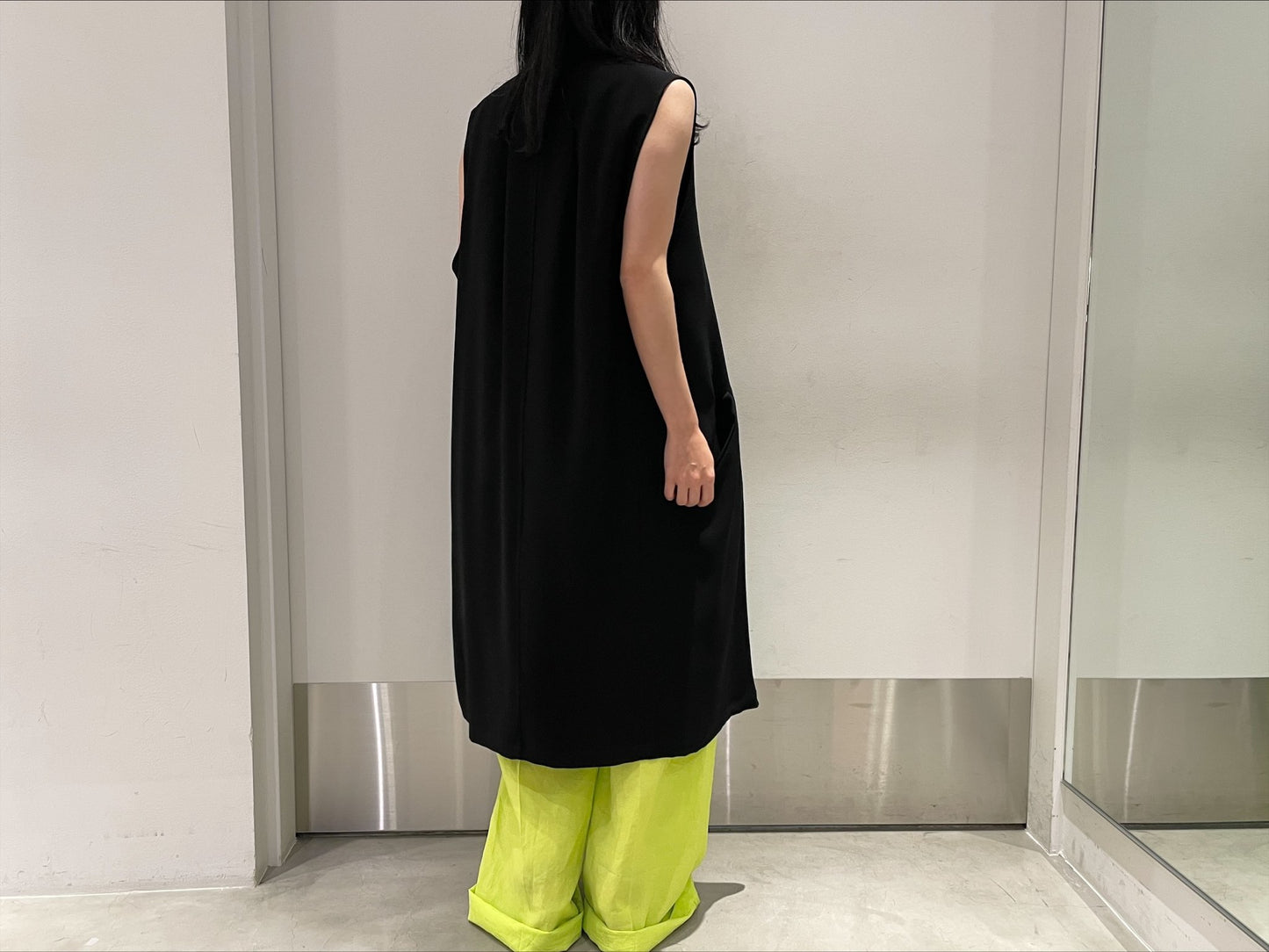 LONG VEST