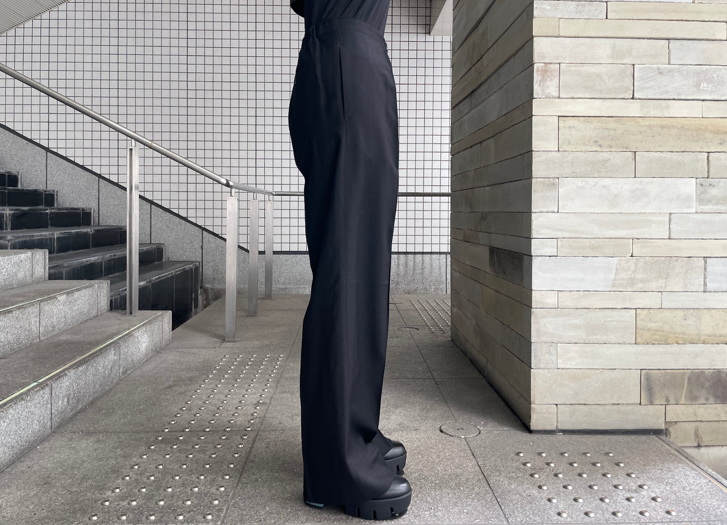 センタープレスワイドパンツ【23AW】