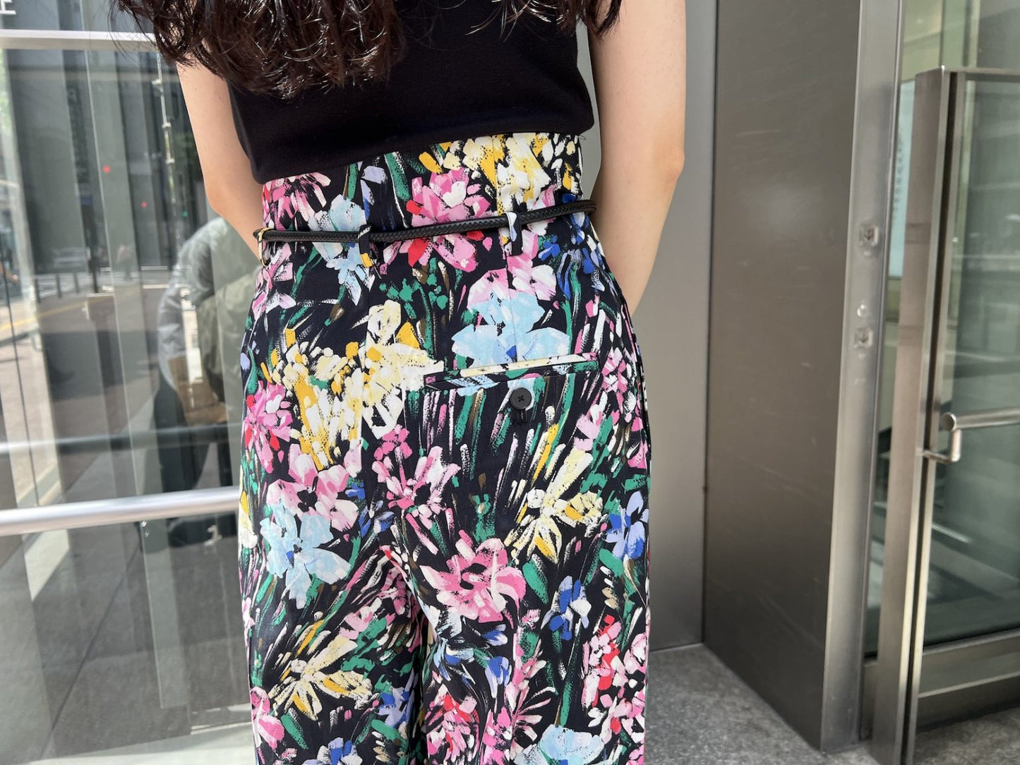 フラワー柄パンツ