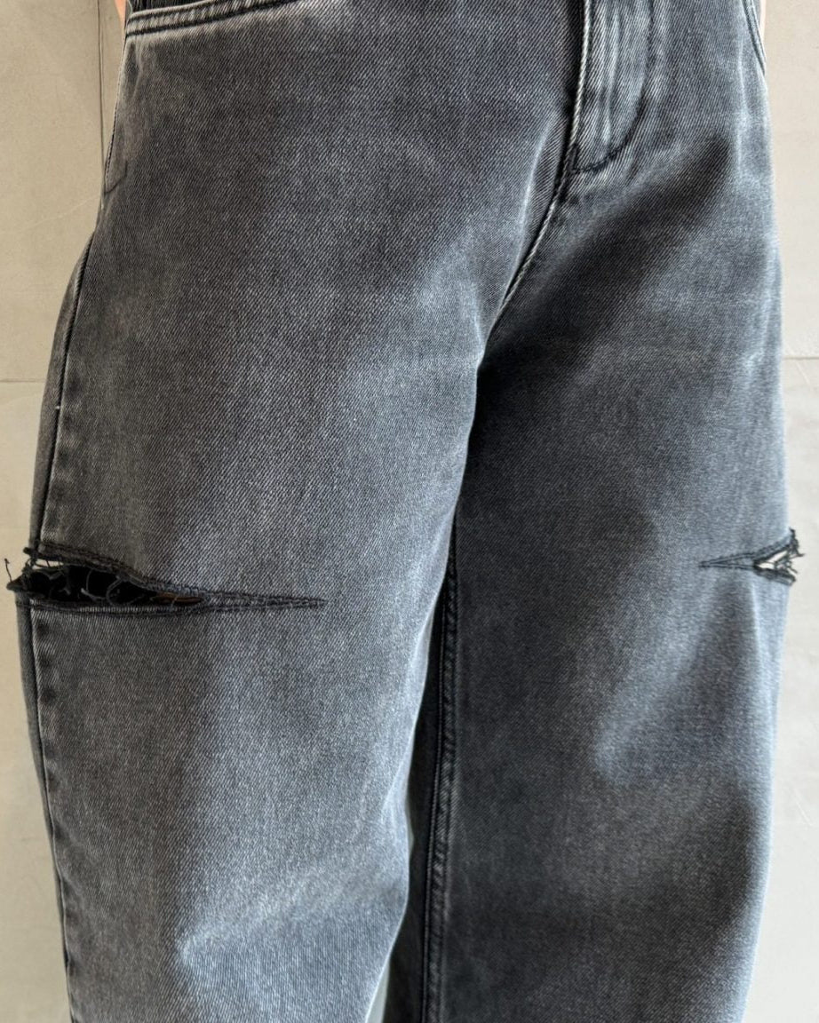 スラッシュディテールデニムパンツ