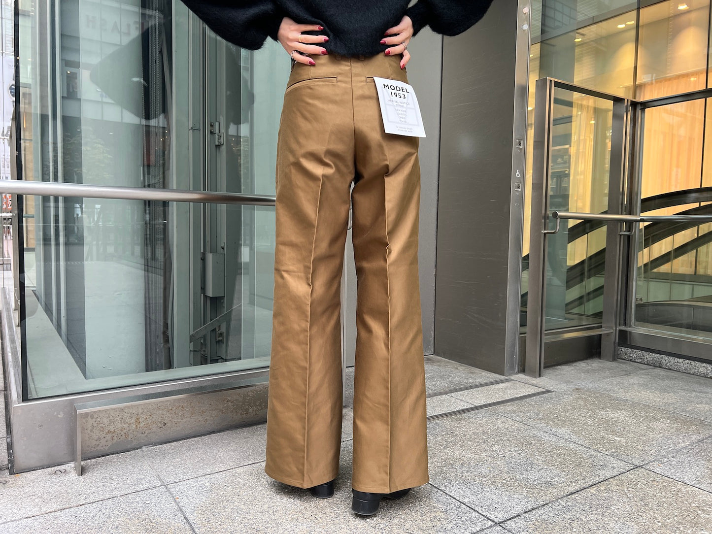 TUCK WIDE PANTS