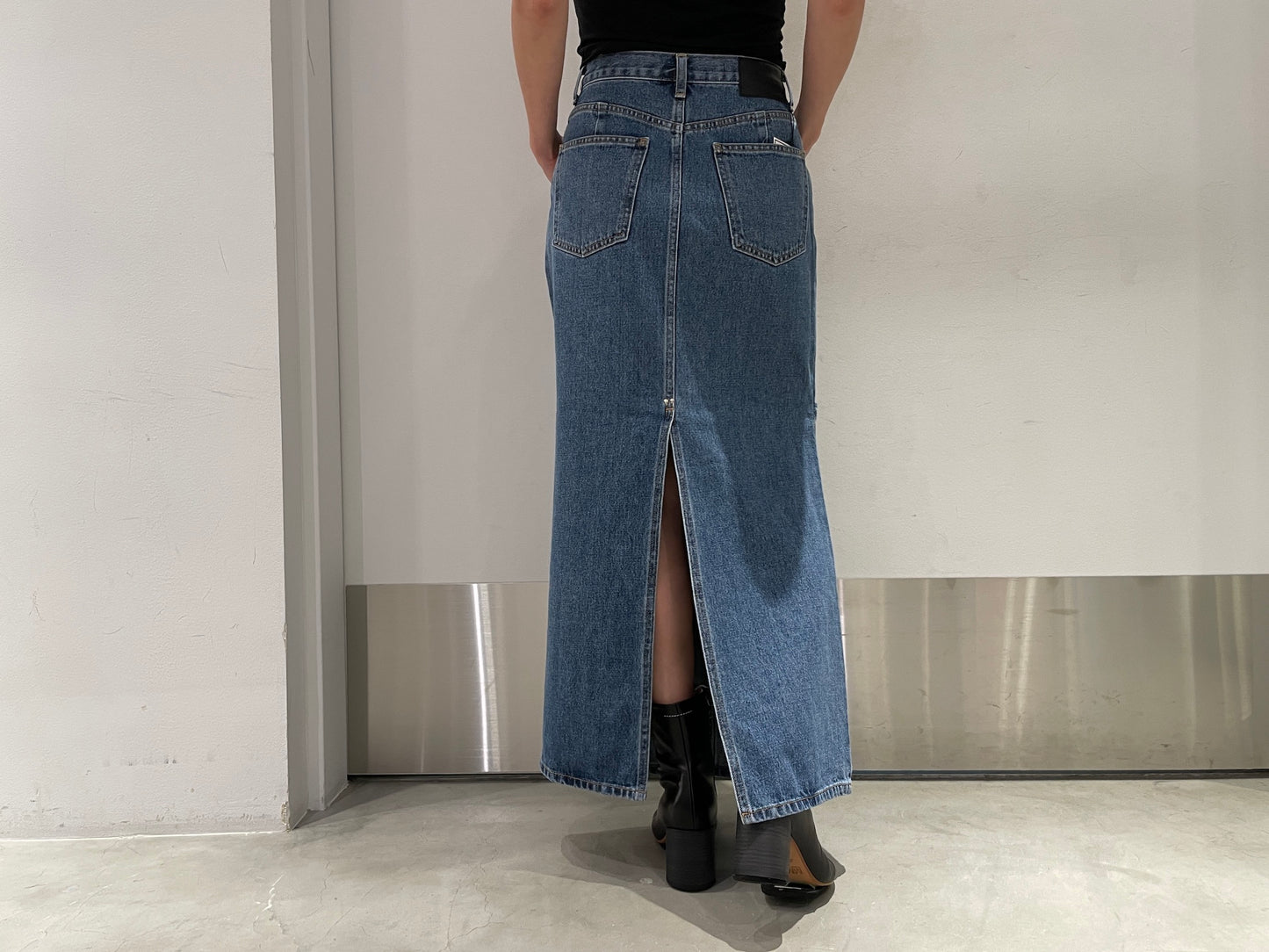 WASHED DENIM CUT-OFF SKIRT【23AW】