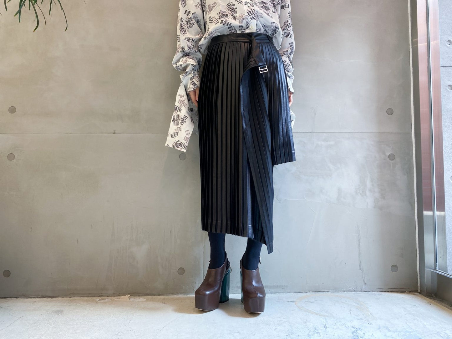 LETHER SATIN スカート
