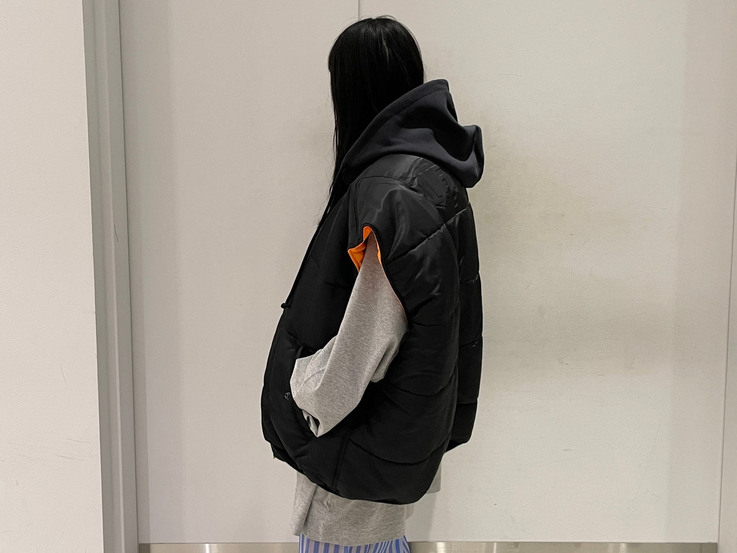 LOGO BOMBER VEST WITH A HOOD【25SS】