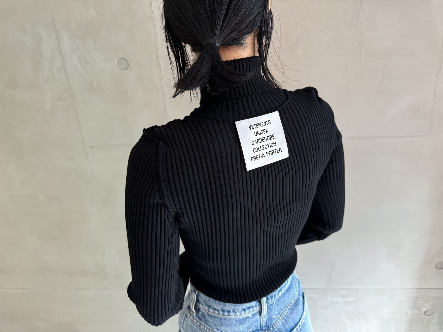 BIG LABEL INSIDE-OUT KNITTED