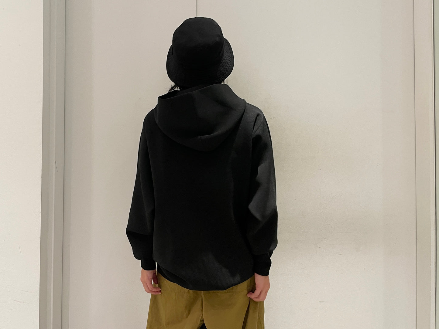 ニットパーカー