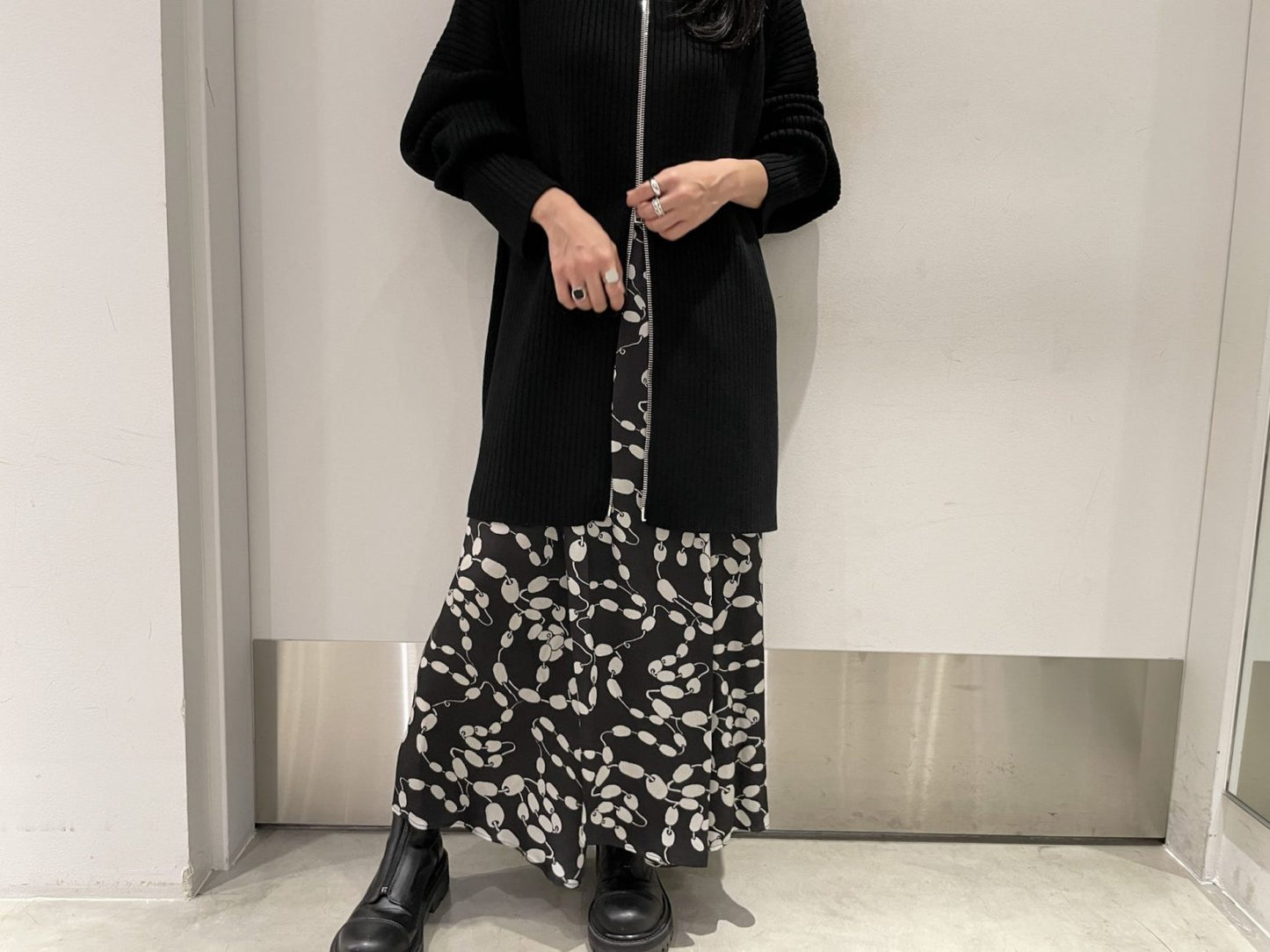 OVERSIZED ZIP-UP CARDIGAN