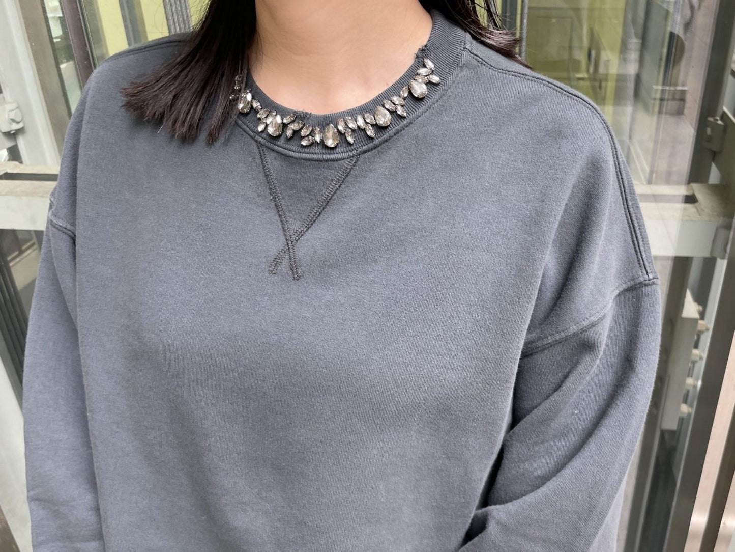 GOLDEN CROPPED CREWNECK SWEATSHIRT