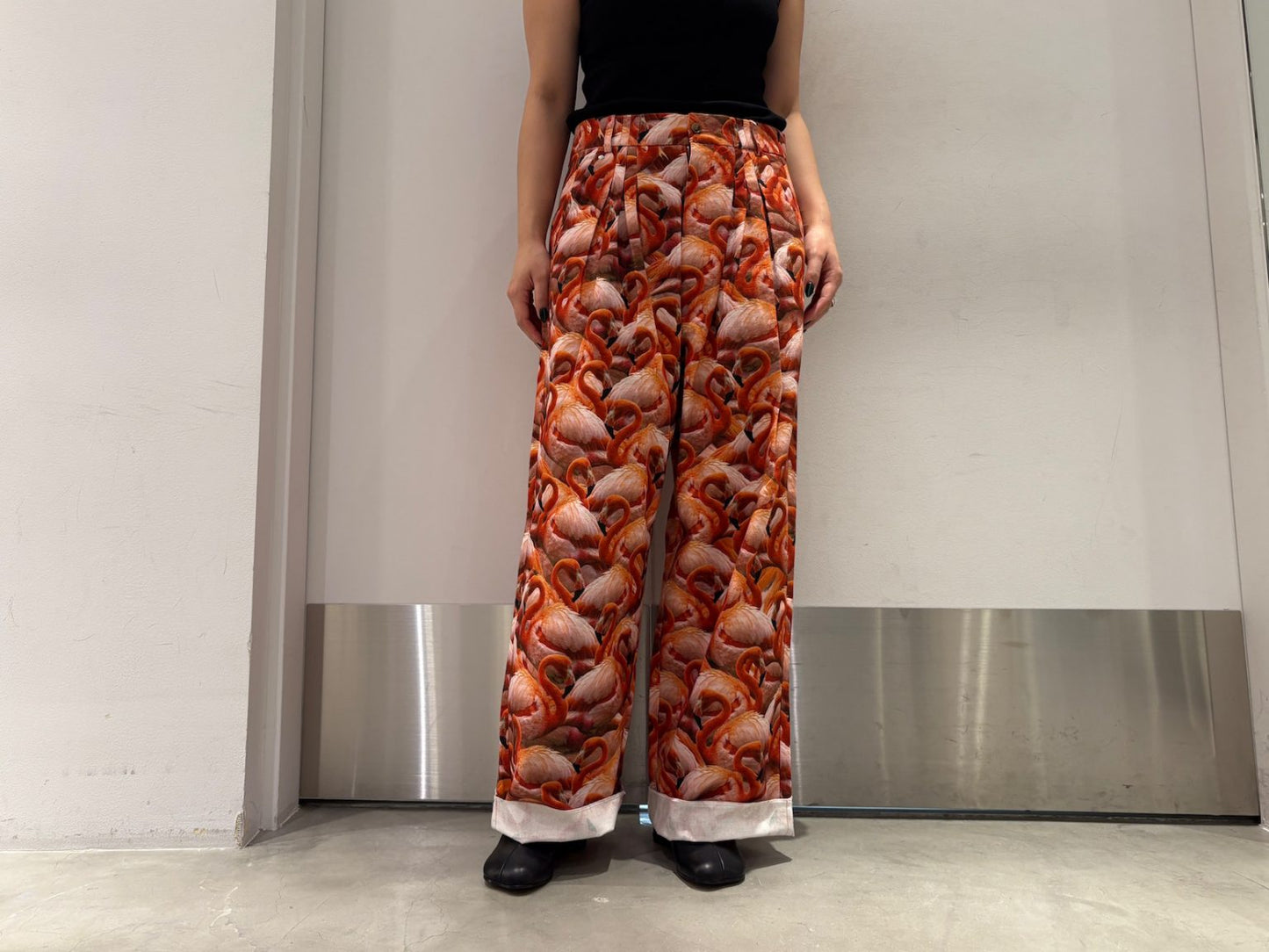 フラミンゴ柄タックワイドパンツ【25SS】