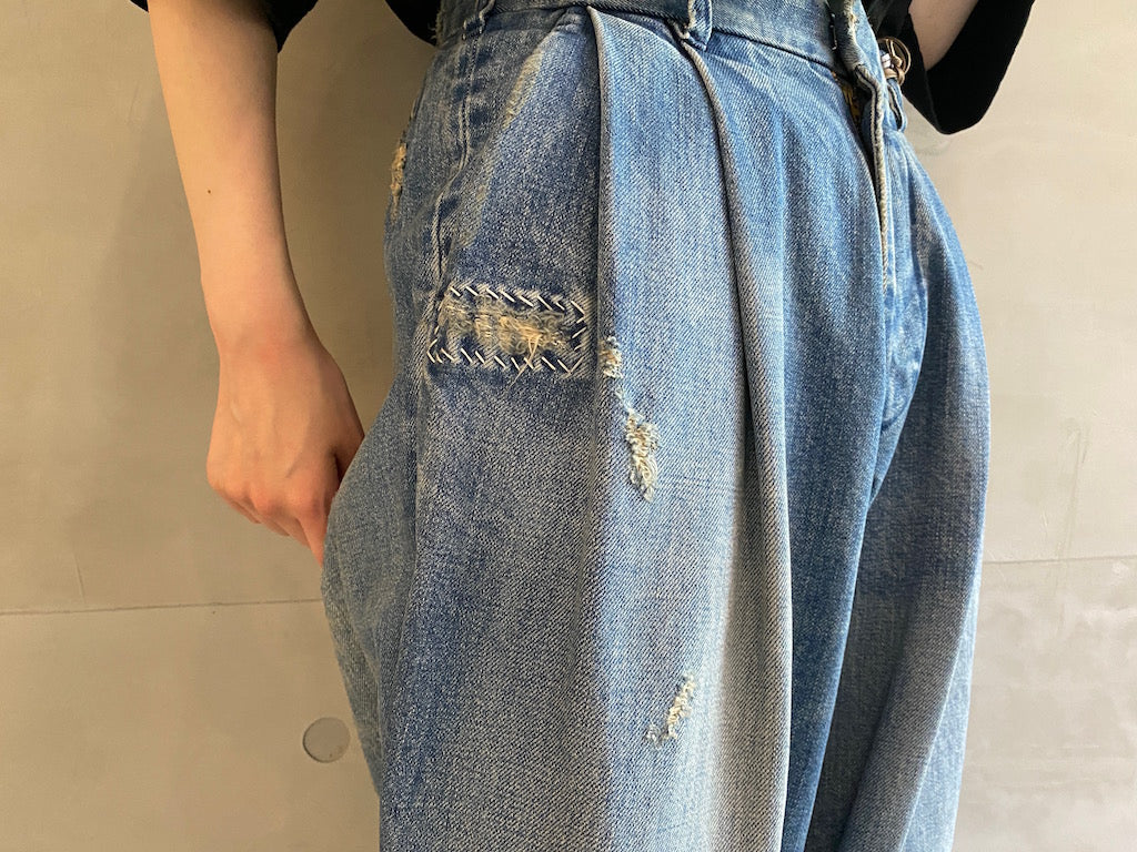 デニムタックパンツ