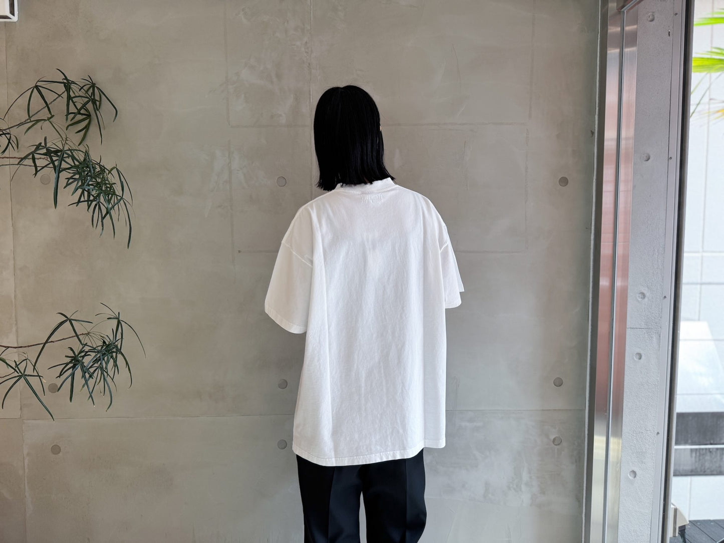 NO POSTS REGULAR T-SHIRT