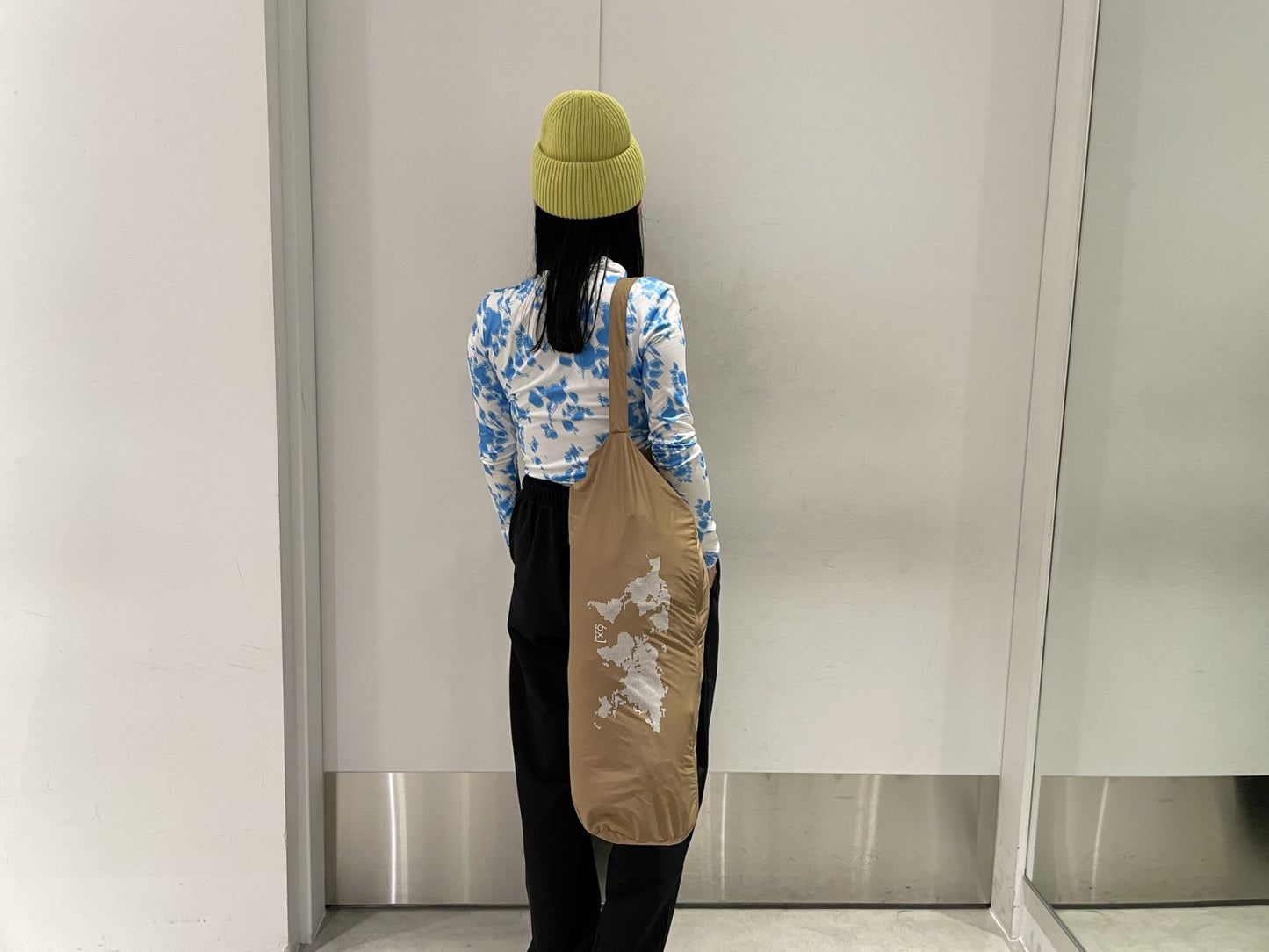 コクーンダウンジャケット