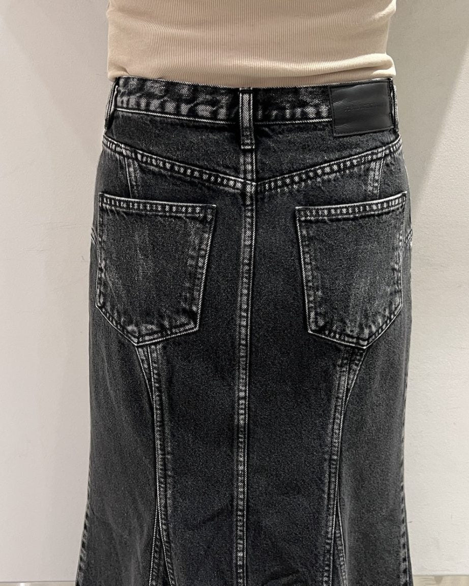 WASHED DENIM MERMAID LINE SKIRT