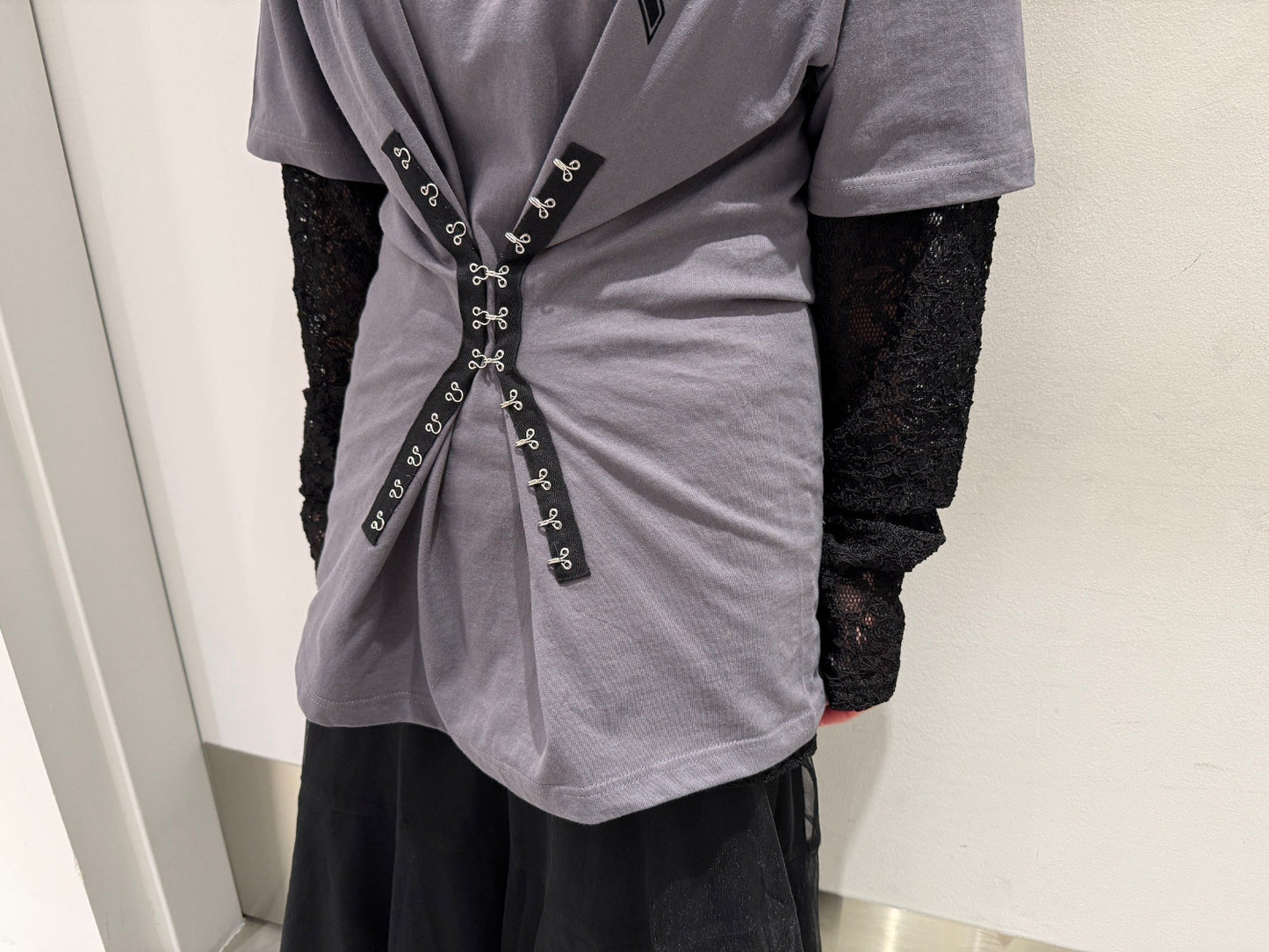 ロゴTシャツ