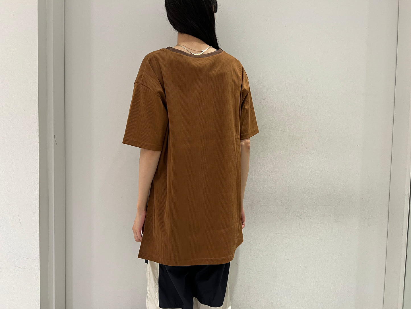 NEEDLE CUT Tシャツ