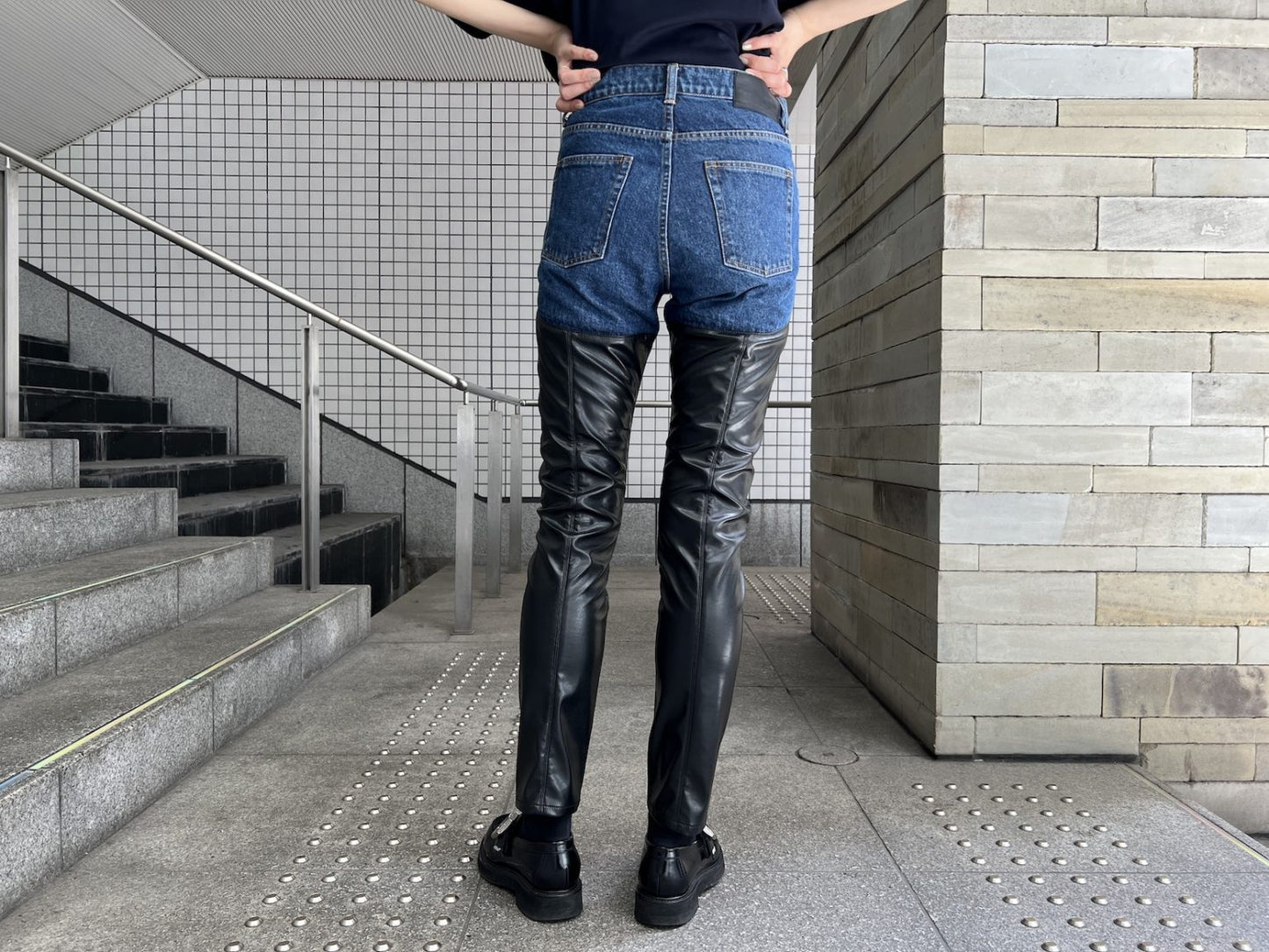 VEGAN LEATHER BI-COLOR PANTS【23AW】