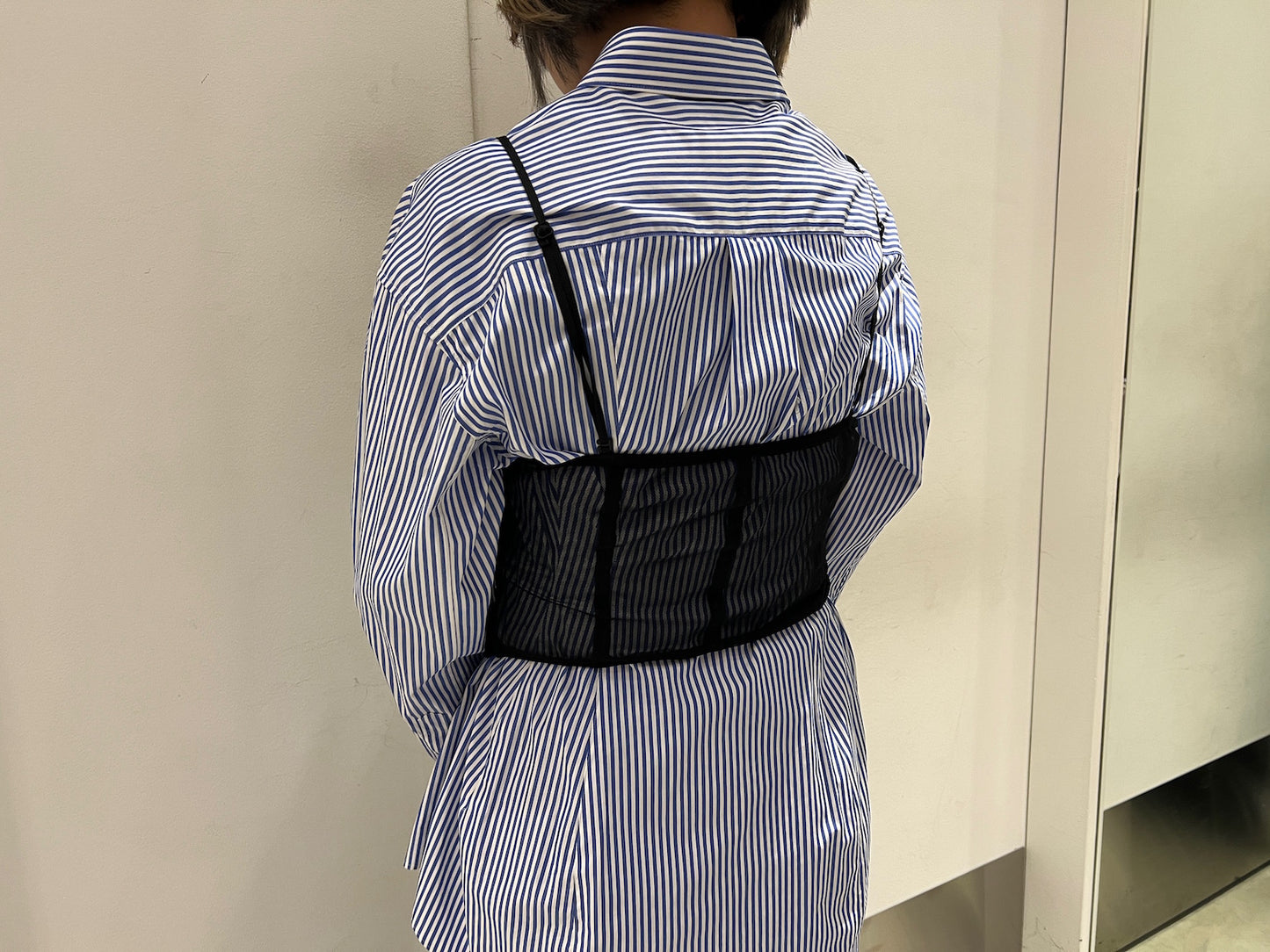 チュールトップス