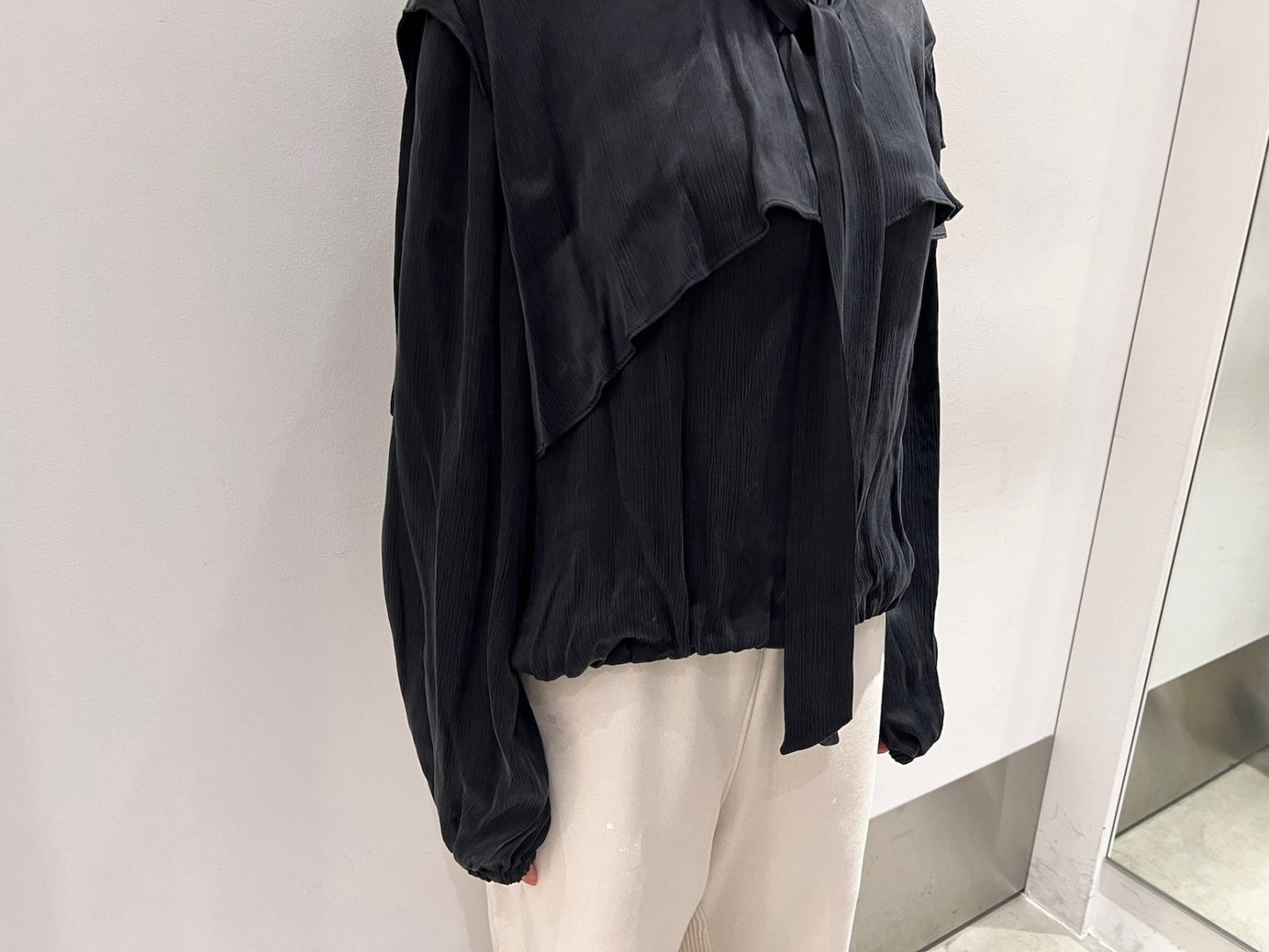 タイ付ブラウス【25AW】