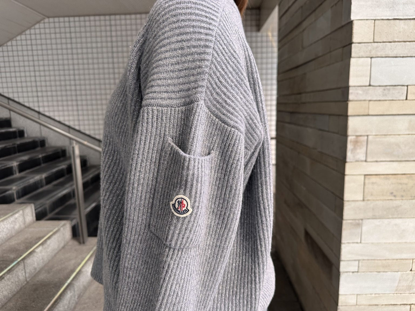 SCOLLO V TRICOTニット