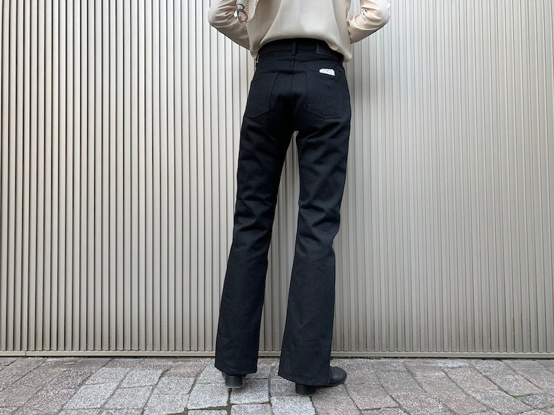RIGIDスリットデニムパンツ