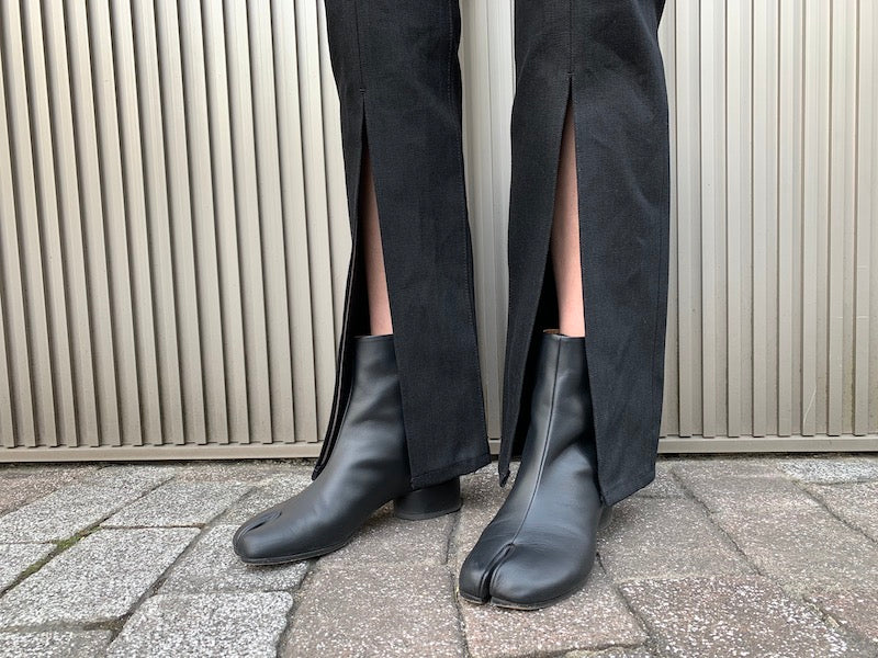 RIGIDスリットデニムパンツ