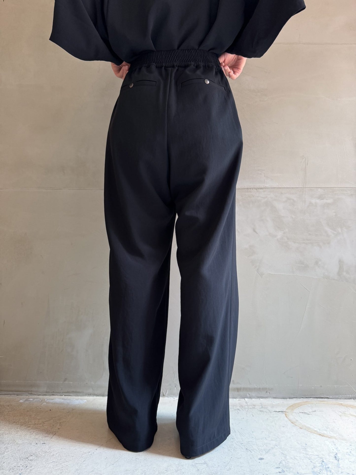 STRAIGHT PANTS