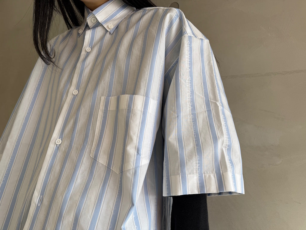PINSTRIPE SHORTSLEEVE SHIRT