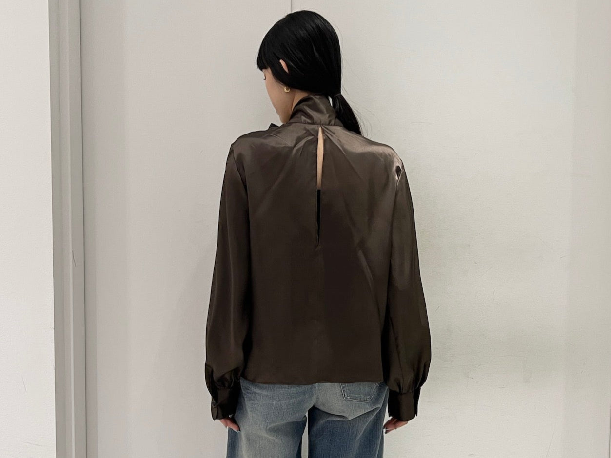 ツイストボウシャツ