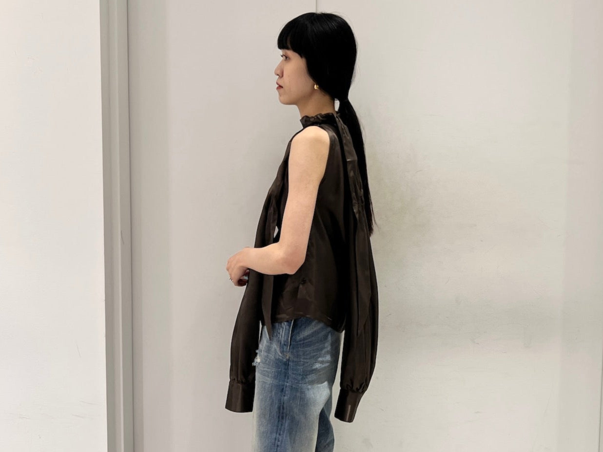 ツイストボウシャツ