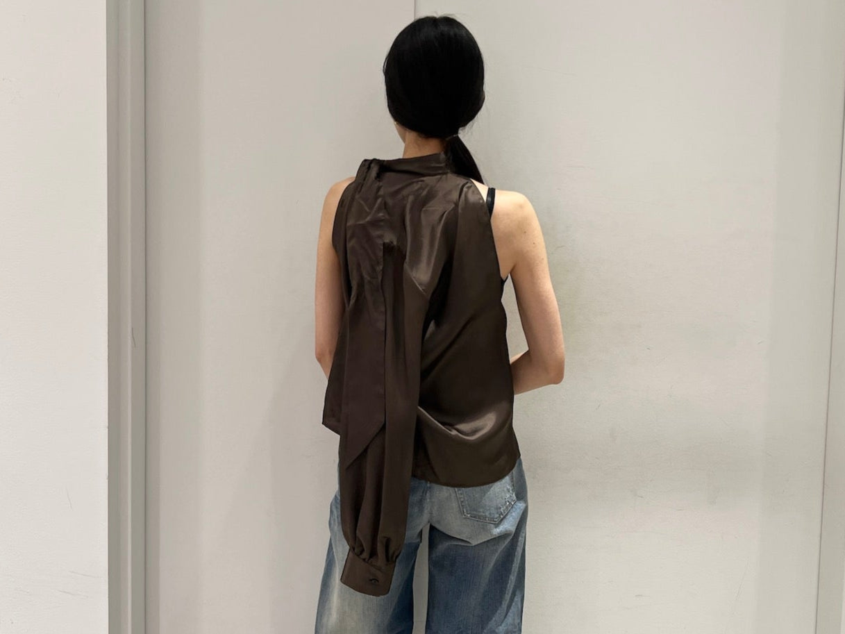 ツイストボウシャツ