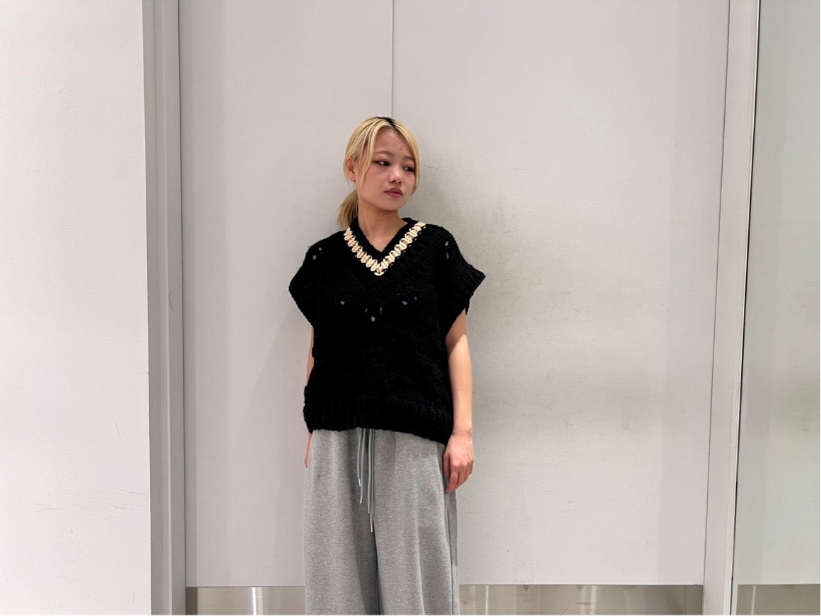 Vネックベスト【25AW】