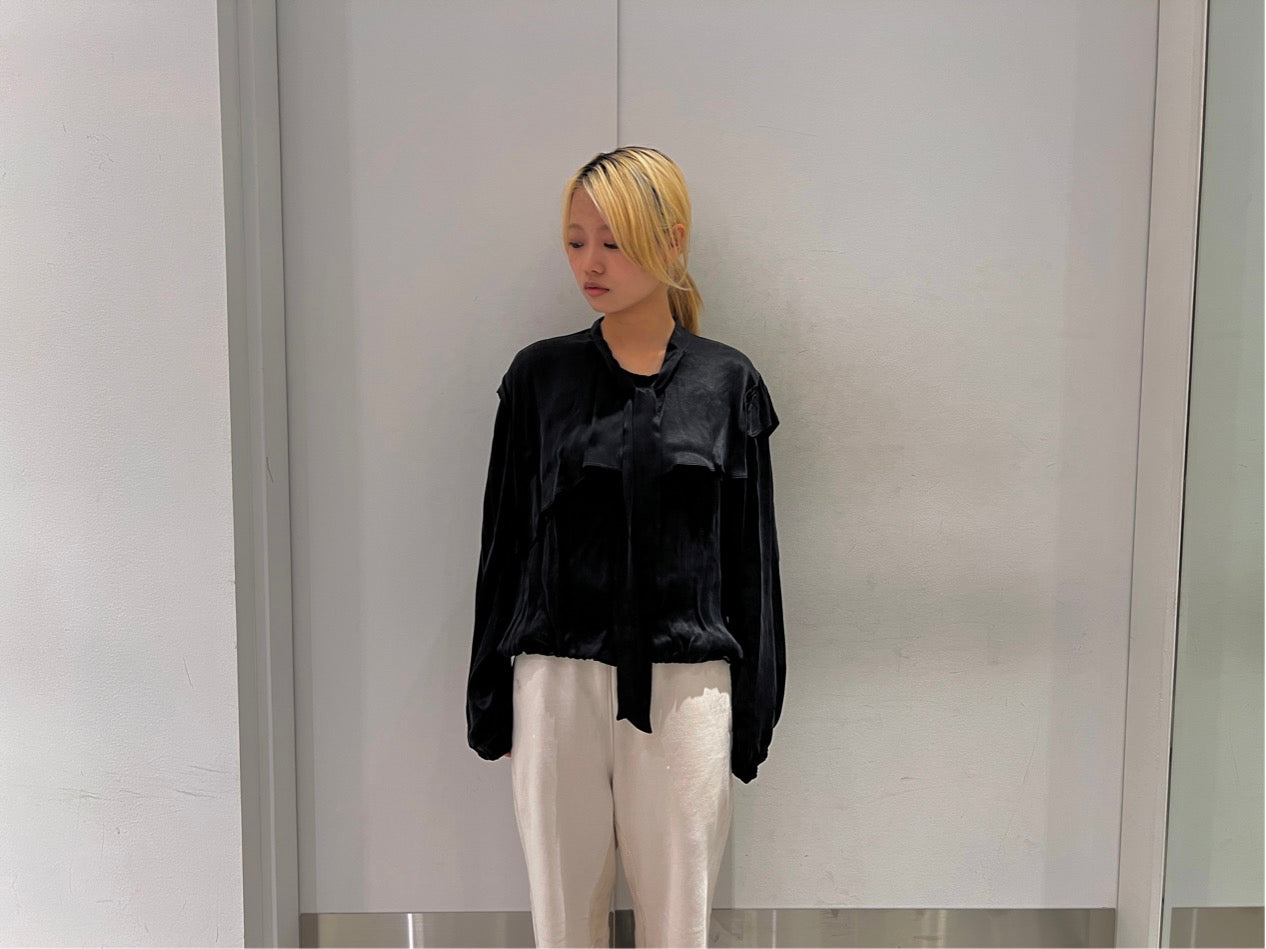 タイ付ブラウス【25AW】