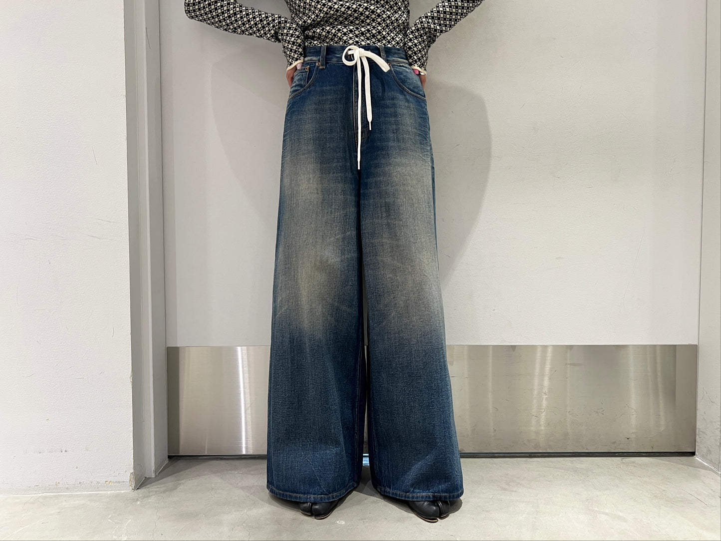 ワイドレッグデニムパンツ【25AW】