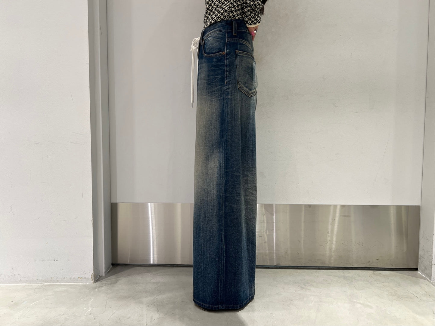 ワイドレッグデニムパンツ【25AW】