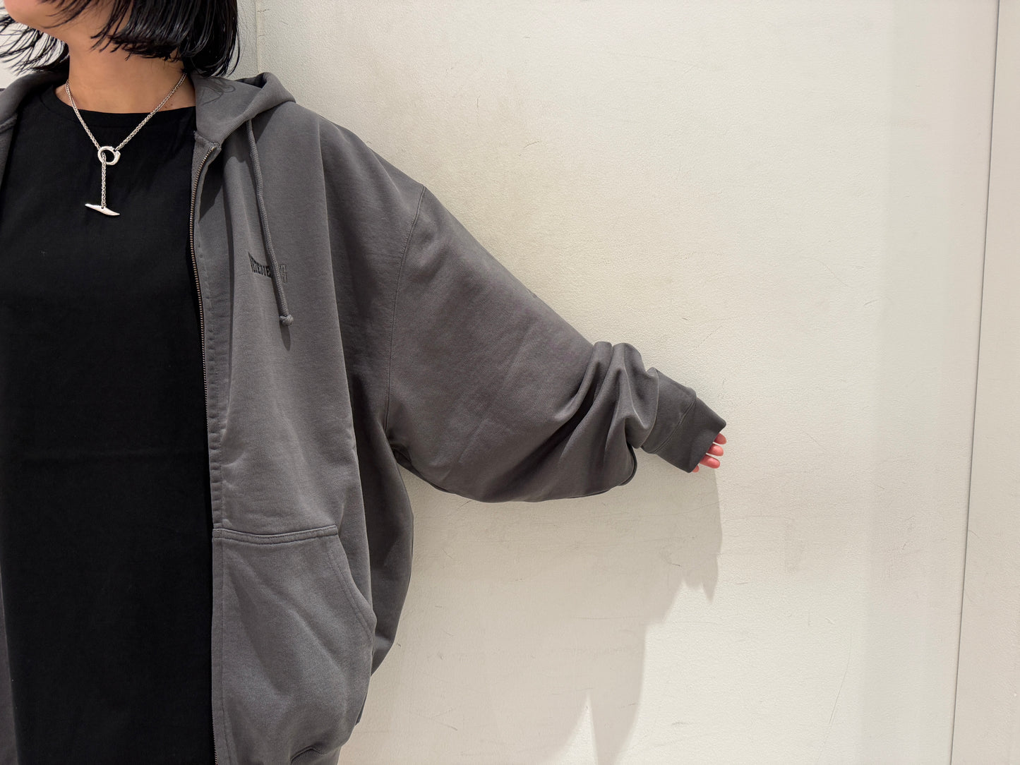 LOGO OVERSIZED ZIP-UP HOODIE【25AW】