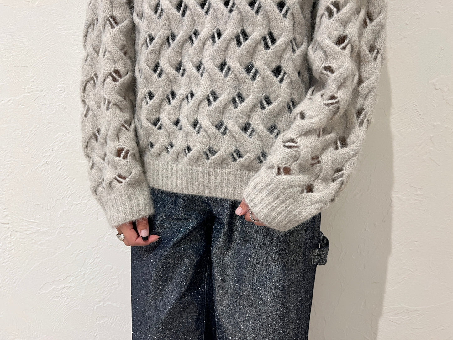 クルーネックニット