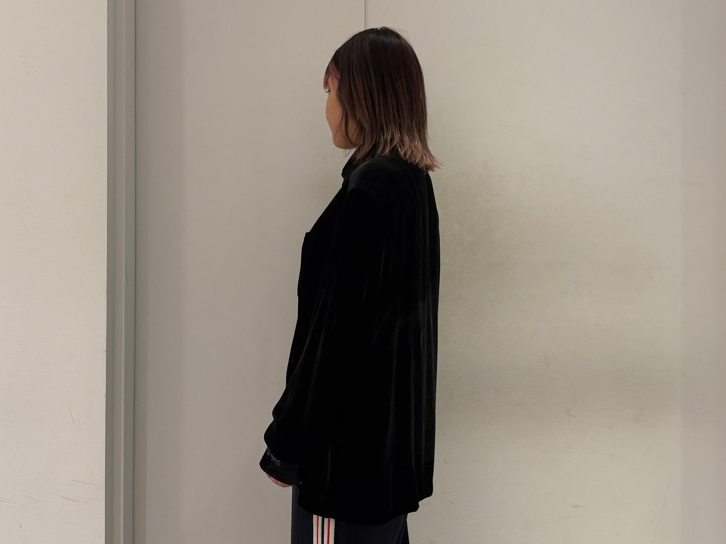 BOXY VELVET SHIRT