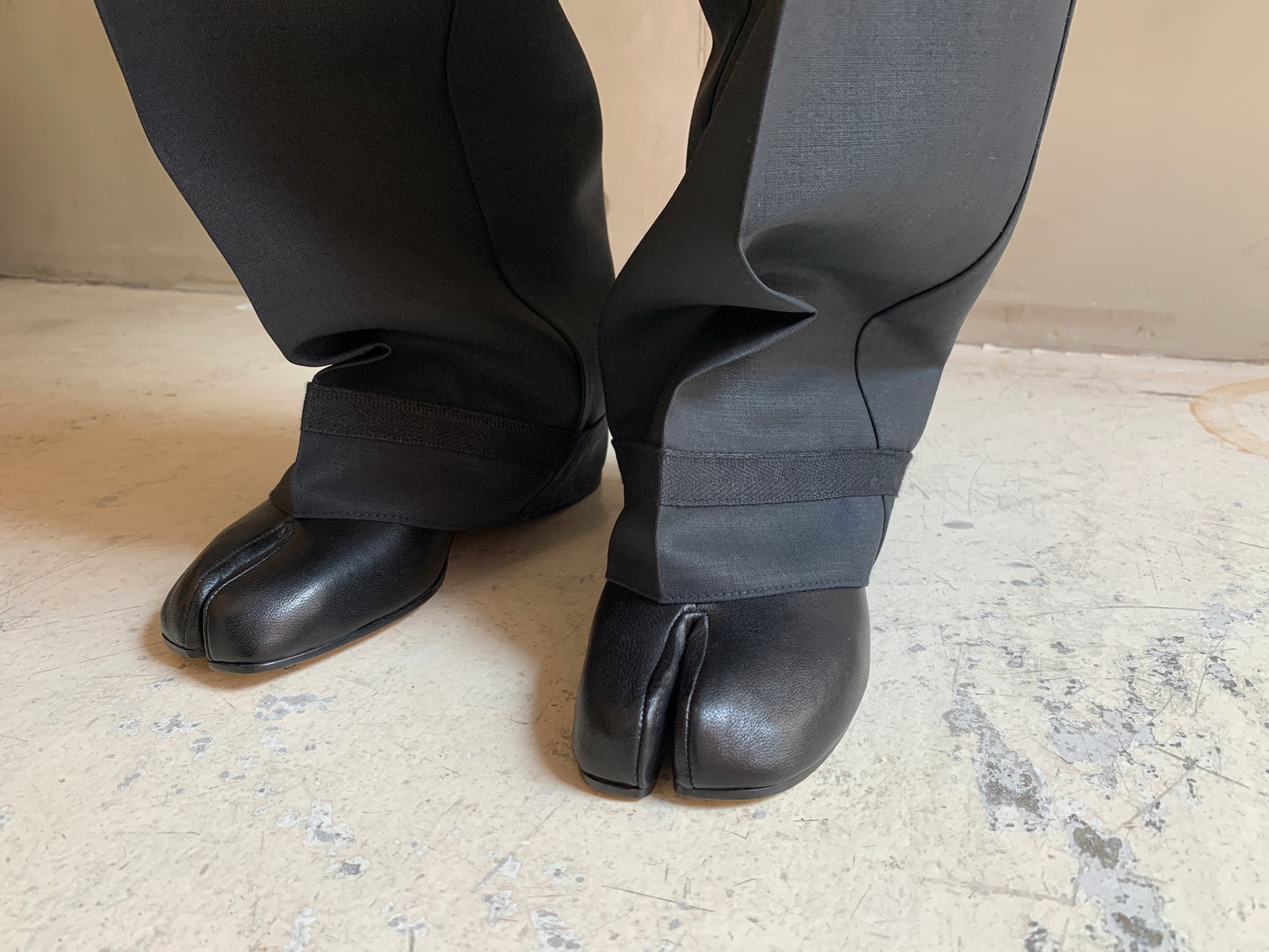 タックパンツ