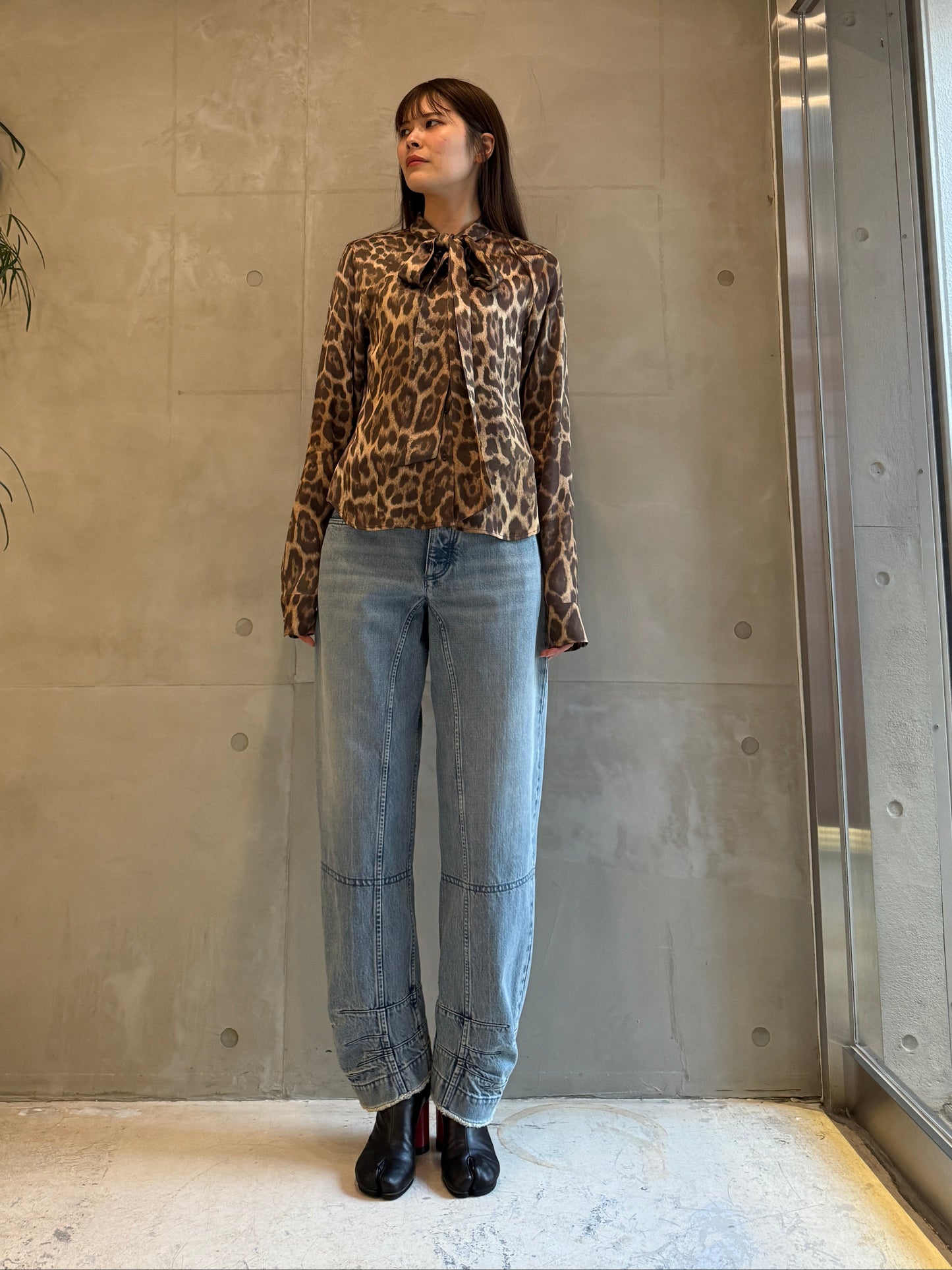 ルーズレッグデニムパンツ【25SS】