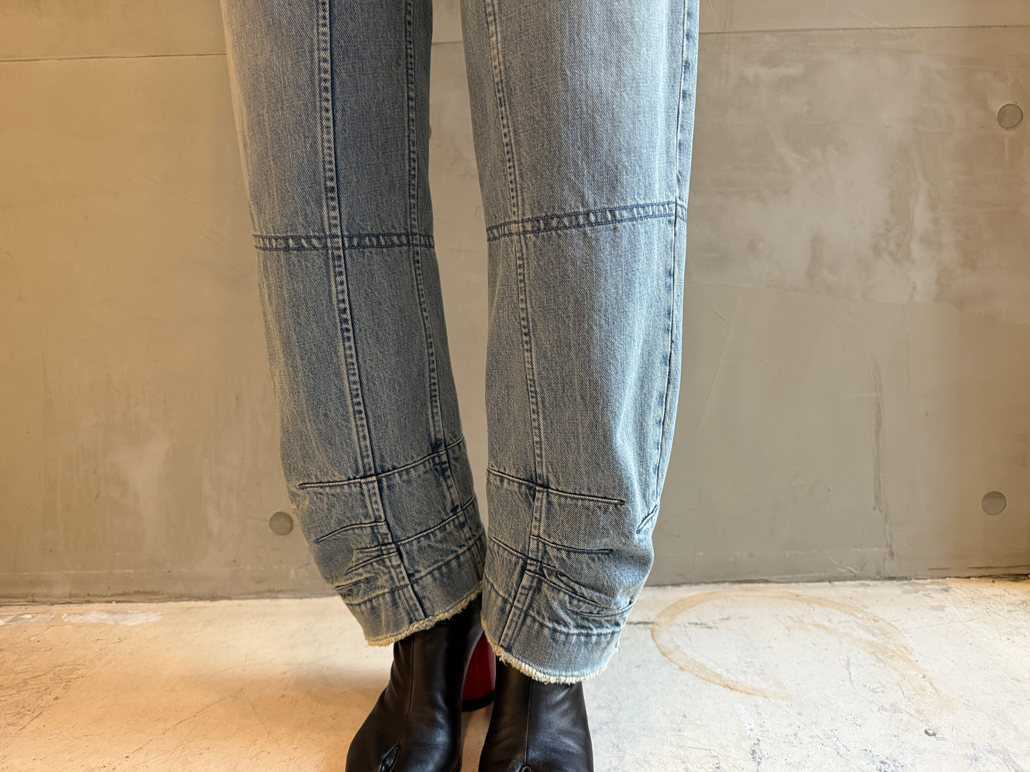 ルーズレッグデニムパンツ【25SS】